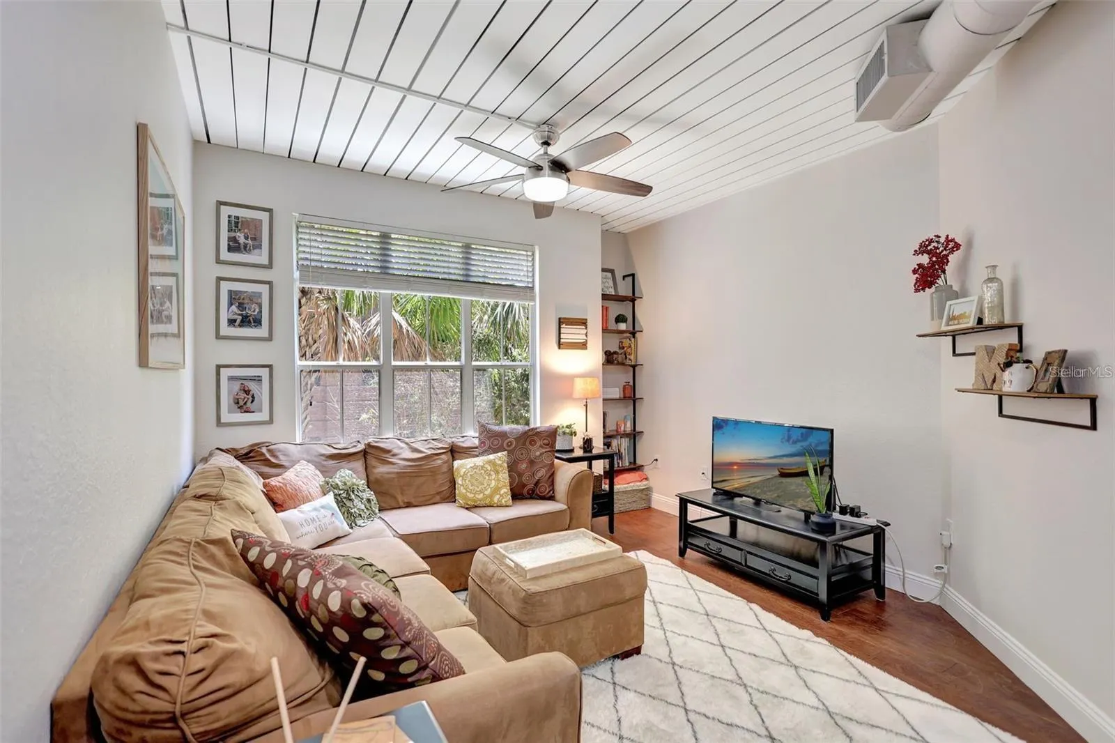 2411 W HORATIO ST #526, #526