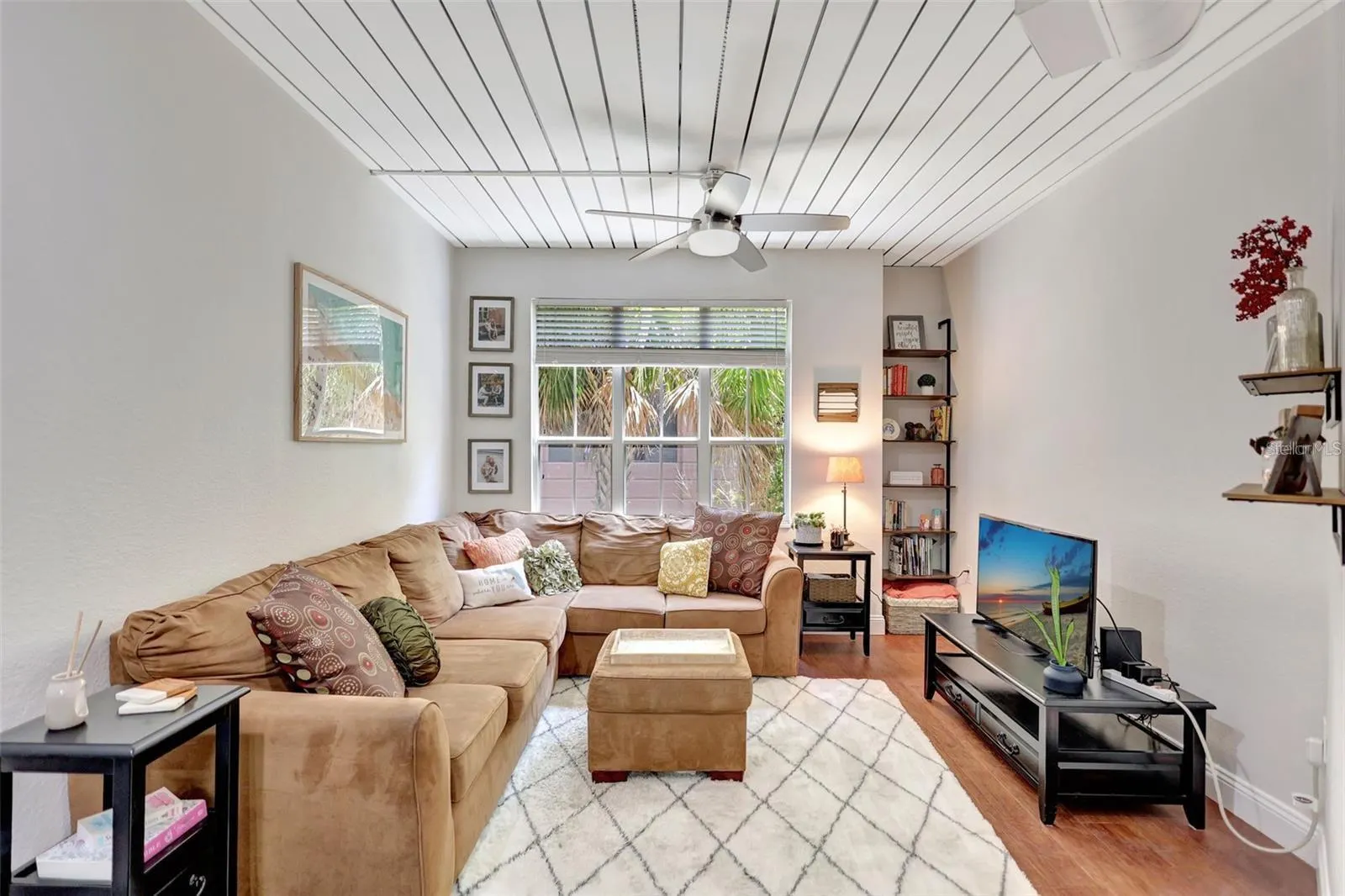 2411 W HORATIO ST #526, #526