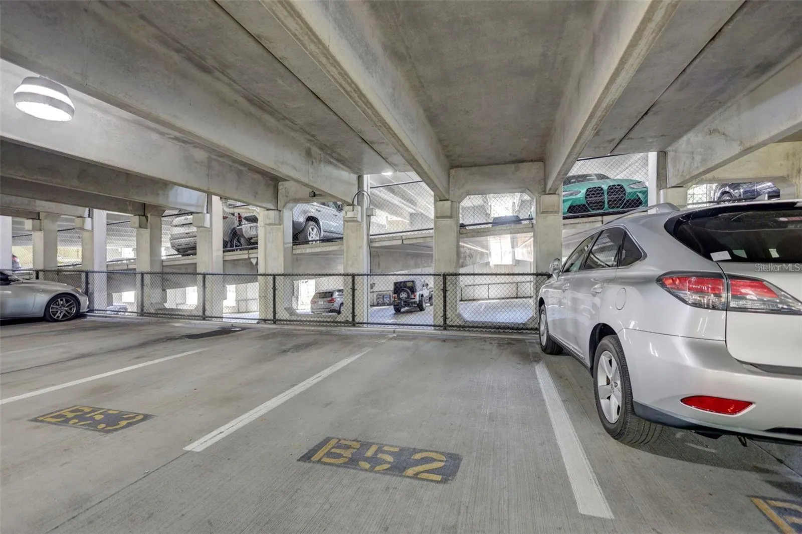 2411 W HORATIO ST #526, #526