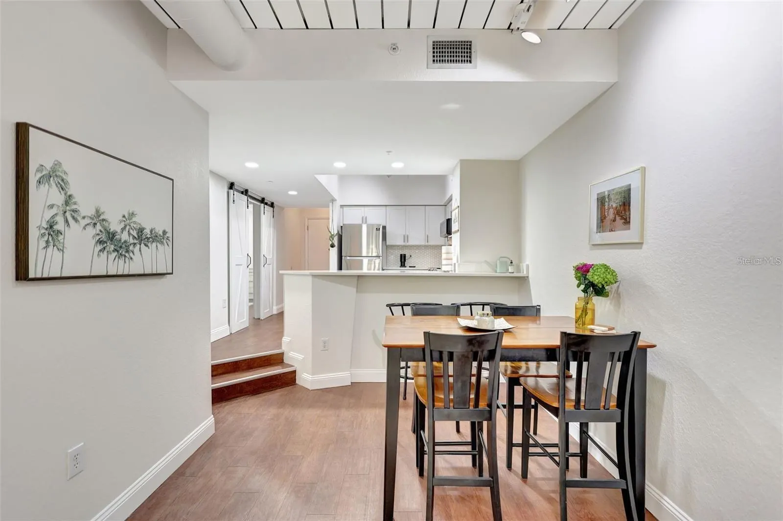 2411 W HORATIO ST #526, #526