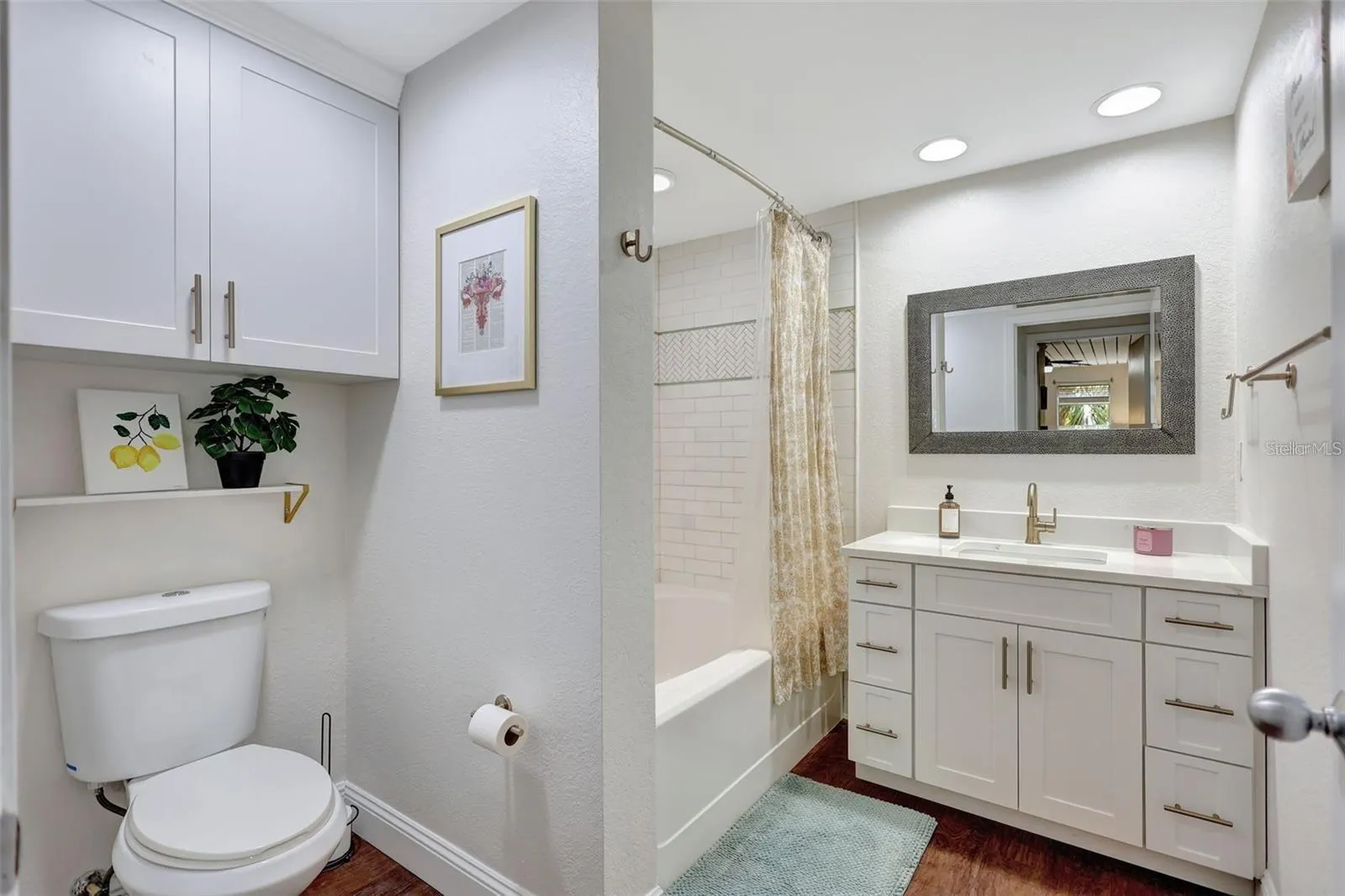 2411 W HORATIO ST #526, #526