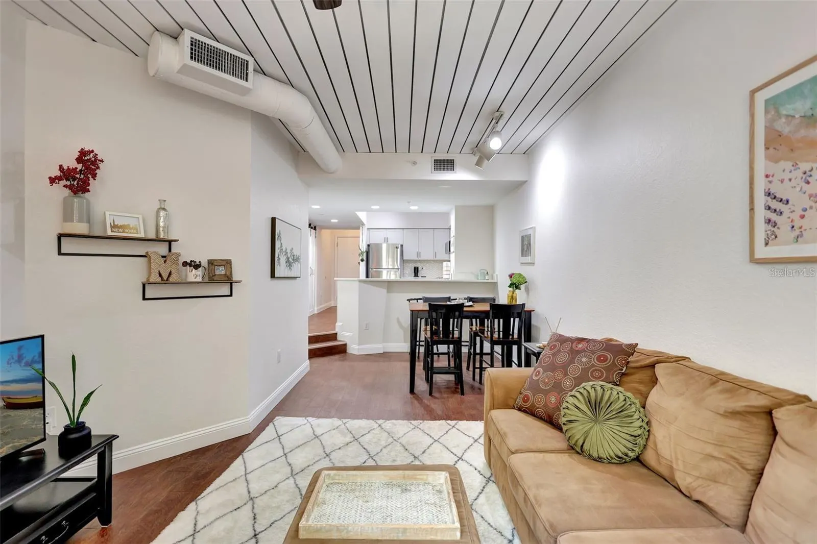 2411 W HORATIO ST #526, #526