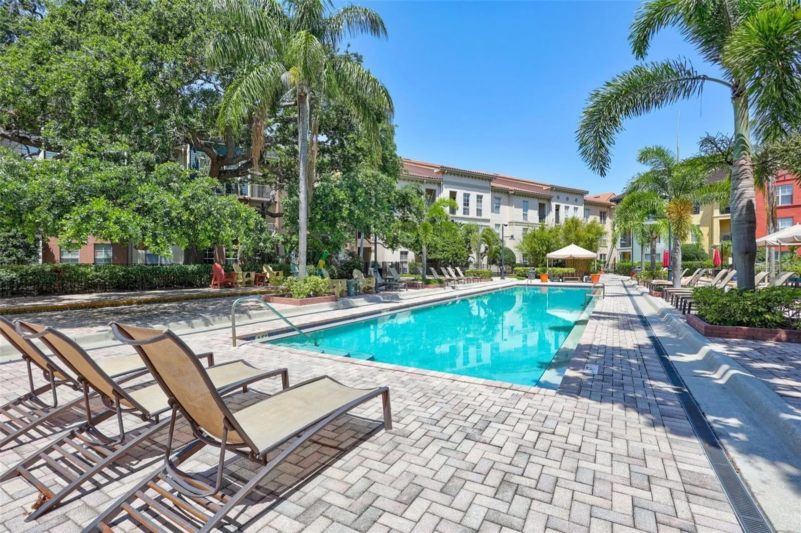 2411 W HORATIO ST #526, #526
