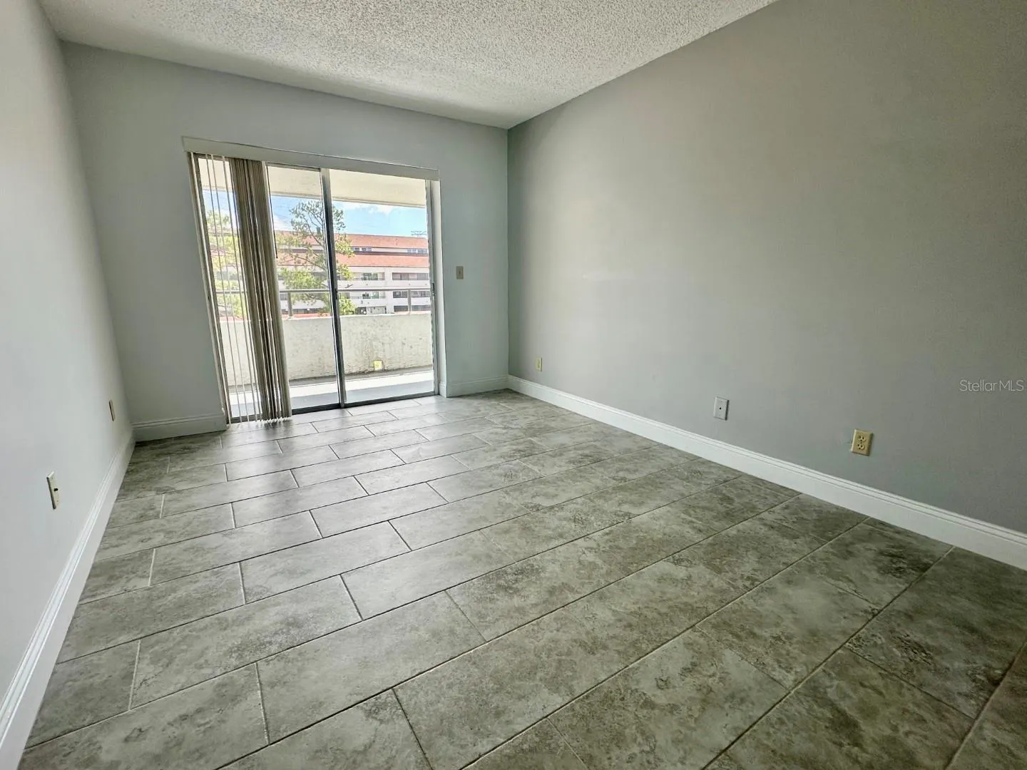 2581 COUNTRYSIDE BLVD #2313, #2313