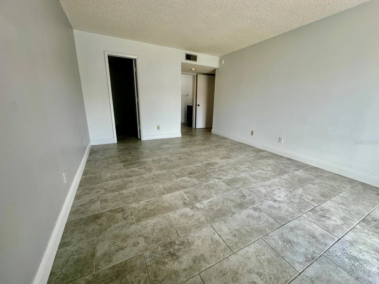 2581 COUNTRYSIDE BLVD #2313, #2313