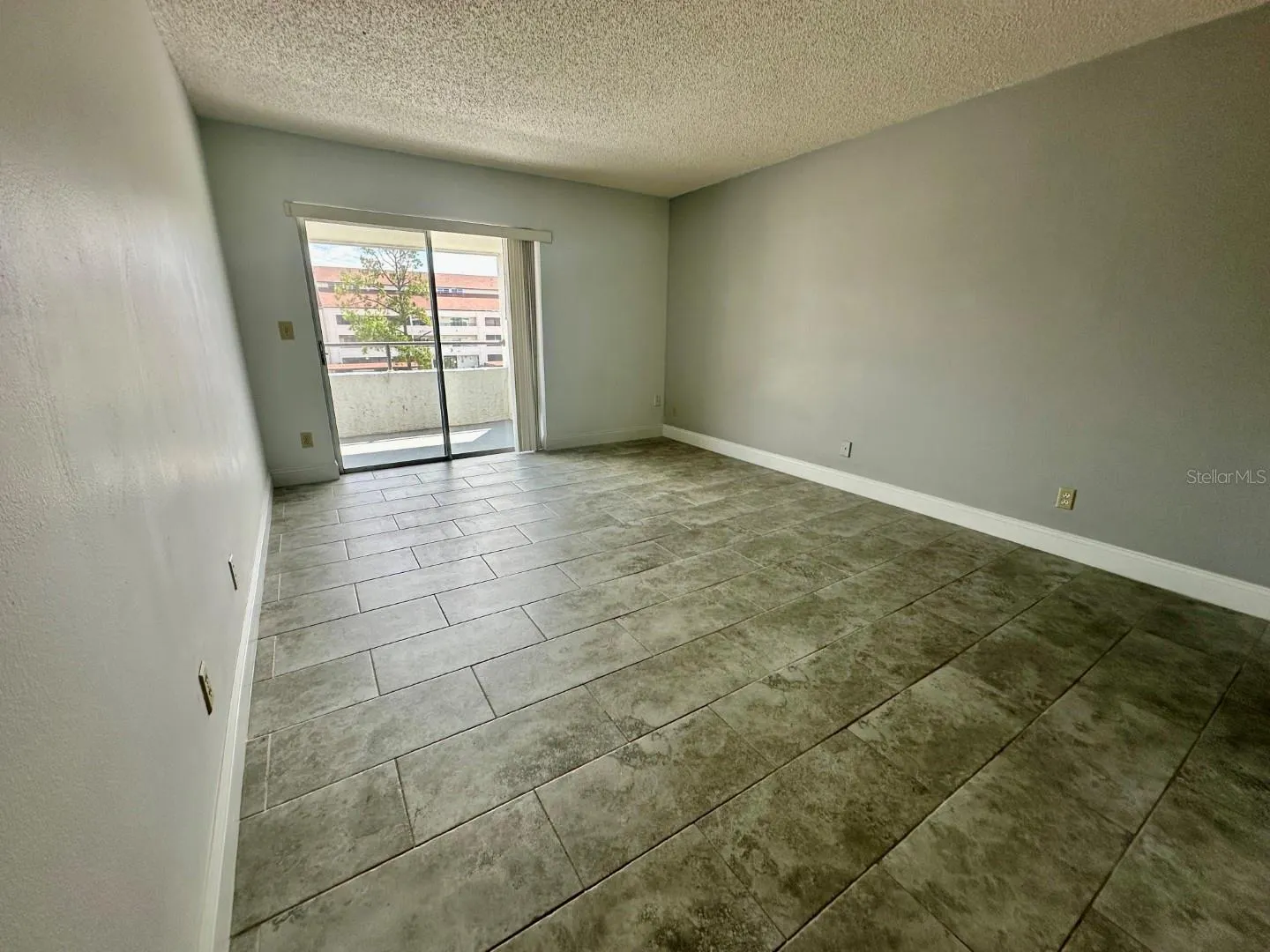 2581 COUNTRYSIDE BLVD #2313, #2313