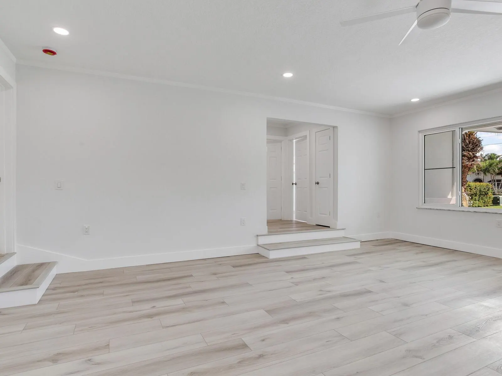 10120 PARADISE BLVD