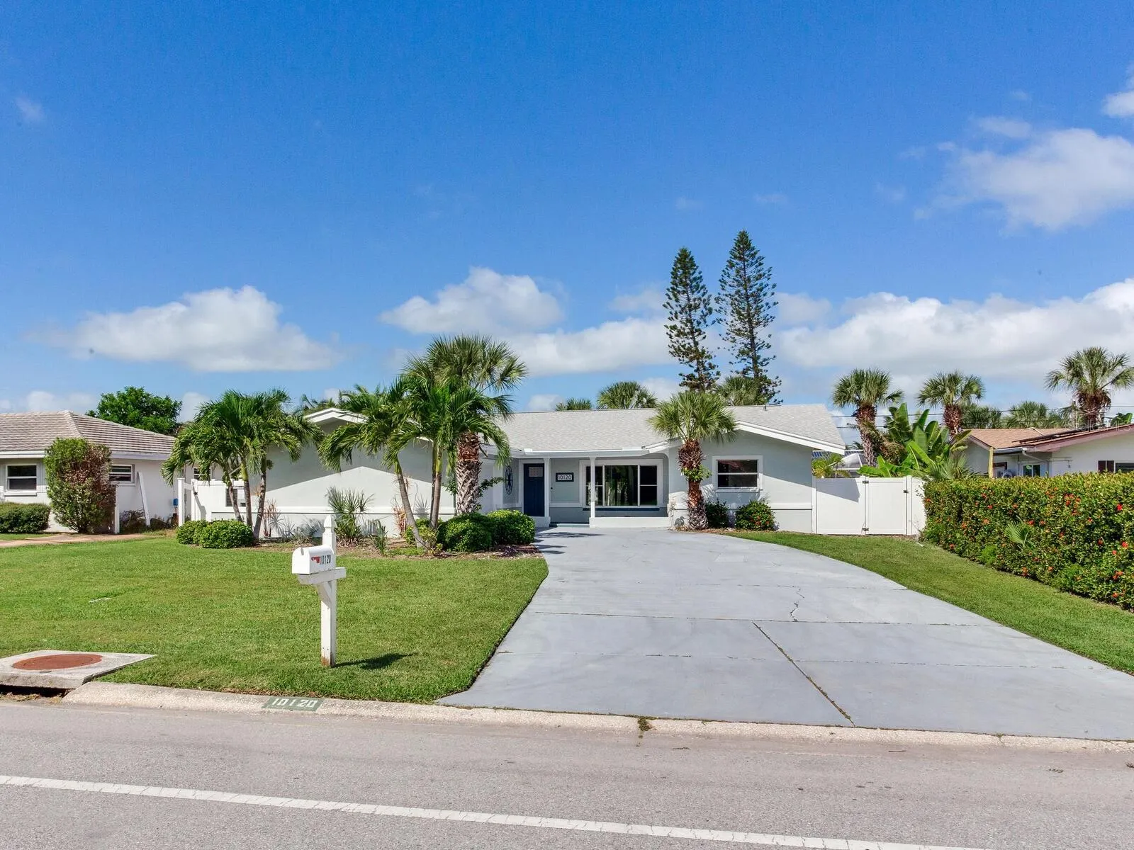 10120 PARADISE BLVD