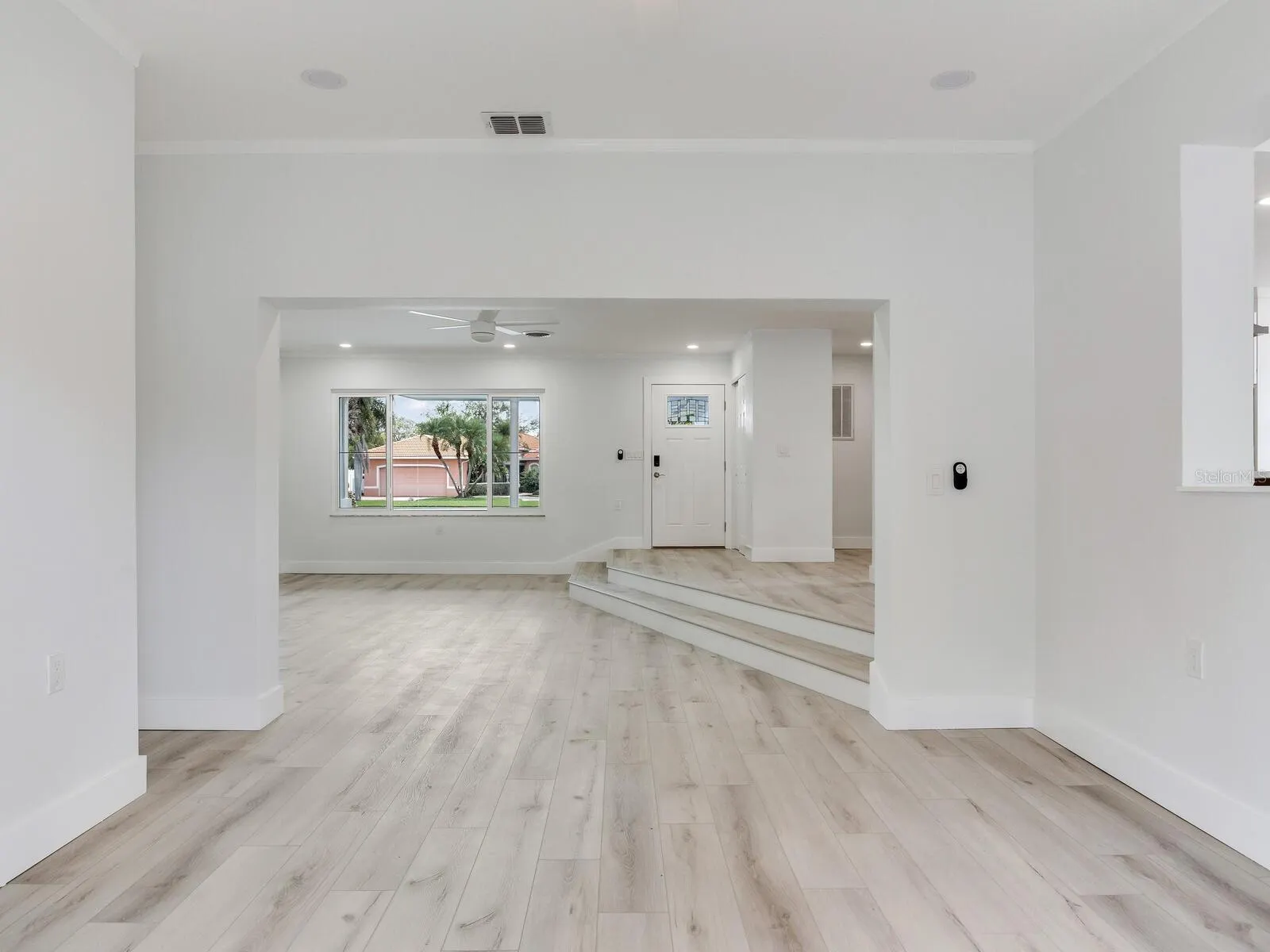10120 PARADISE BLVD