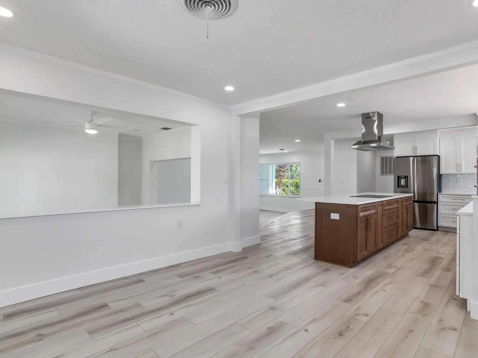 10120 PARADISE BLVD