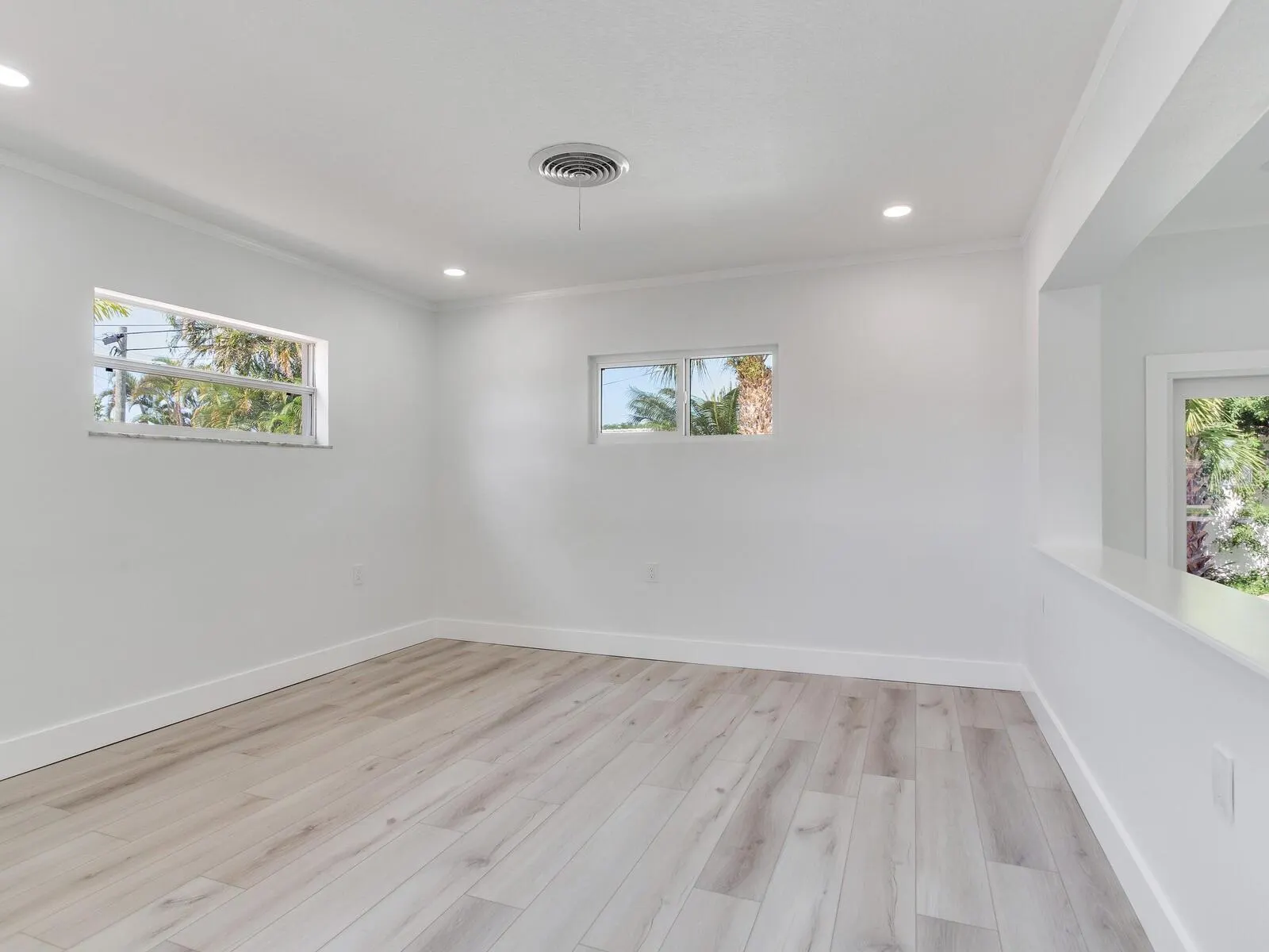 10120 PARADISE BLVD