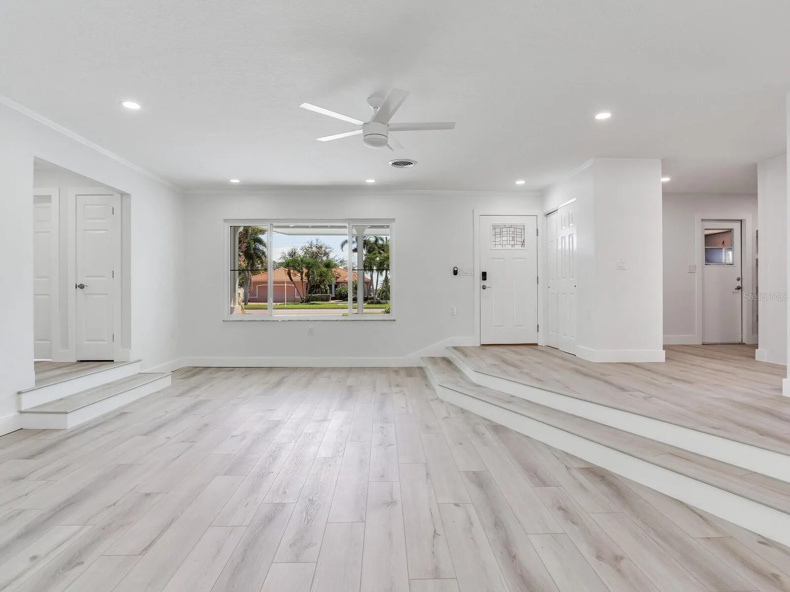 10120 PARADISE BLVD