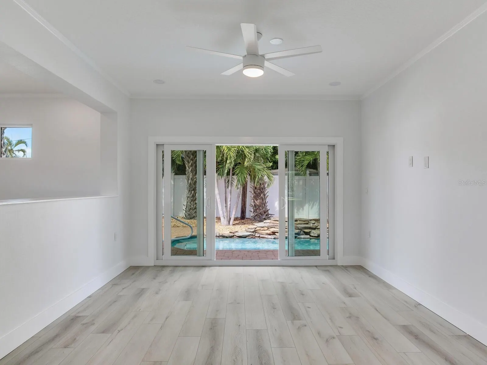 10120 PARADISE BLVD