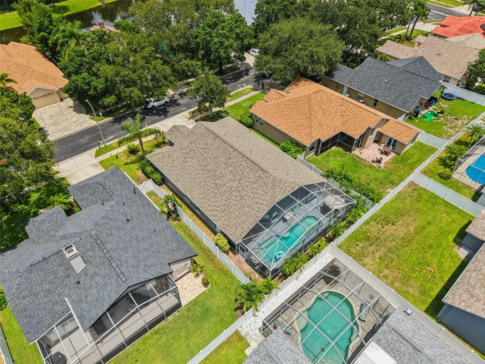 1266 PARADISE LAKE DR