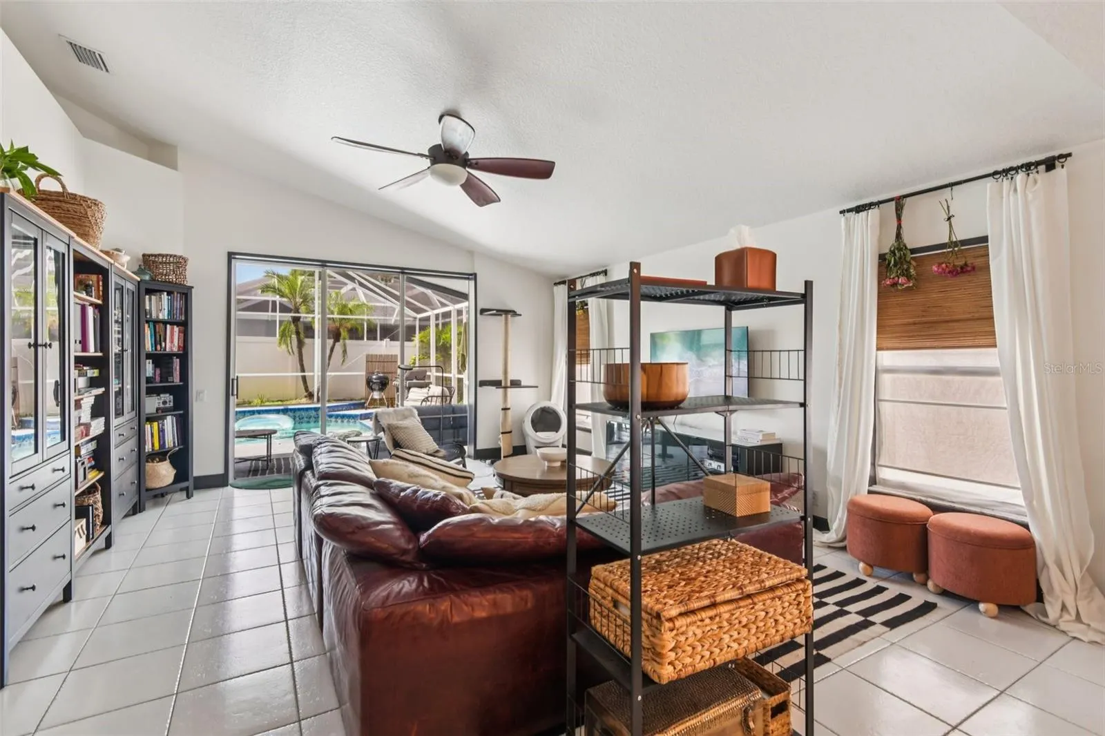1266 PARADISE LAKE DR