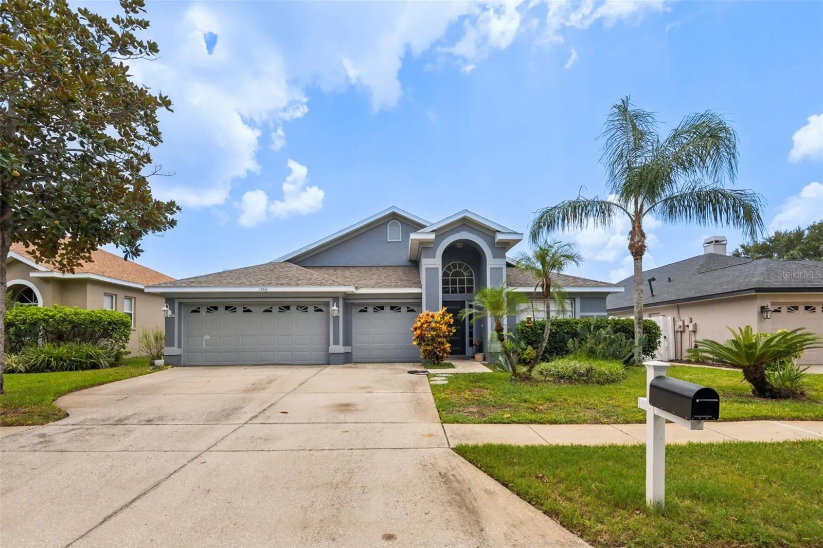 1266 PARADISE LAKE DR