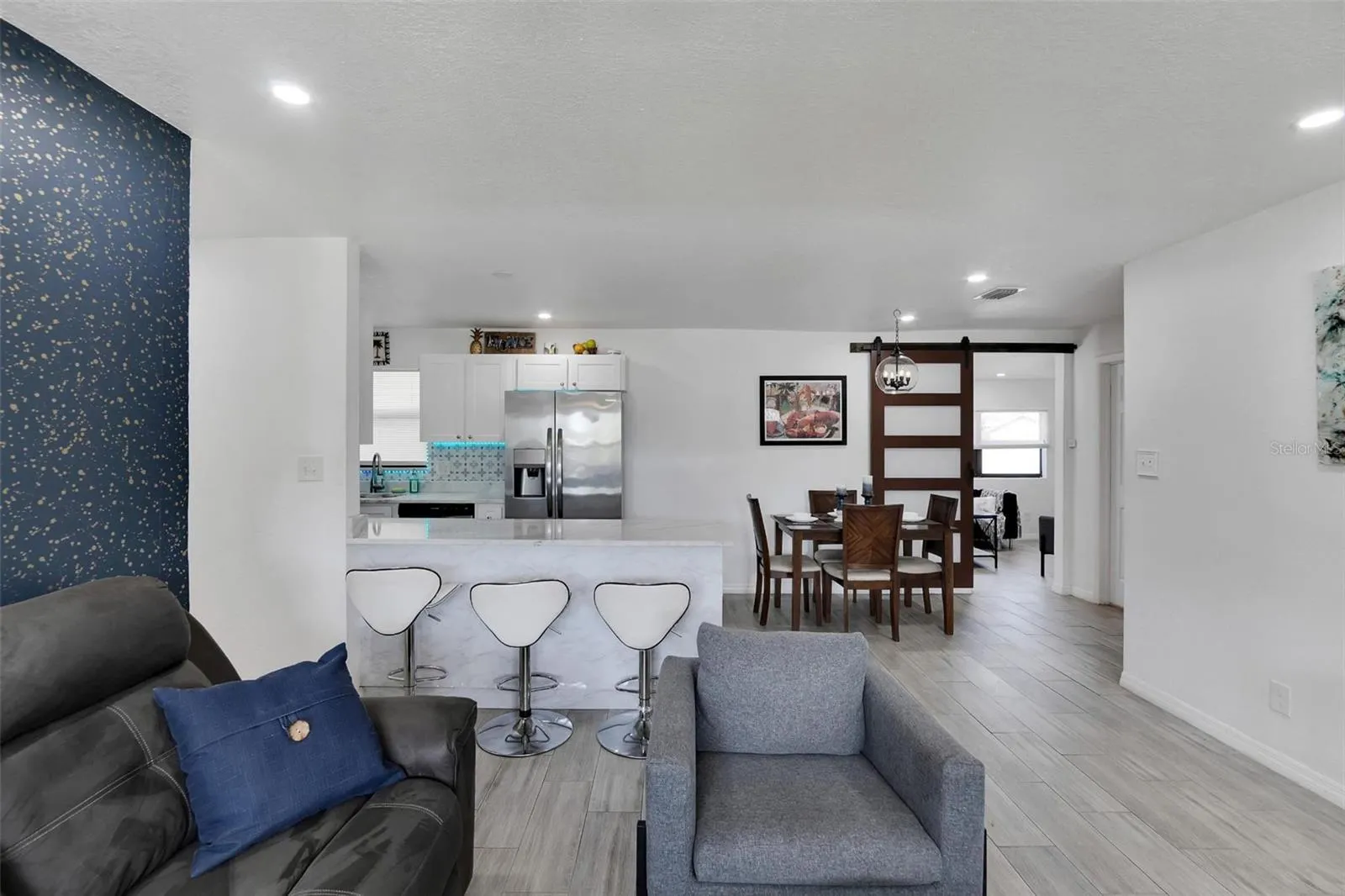 4731 W MONTGOMERY AVE