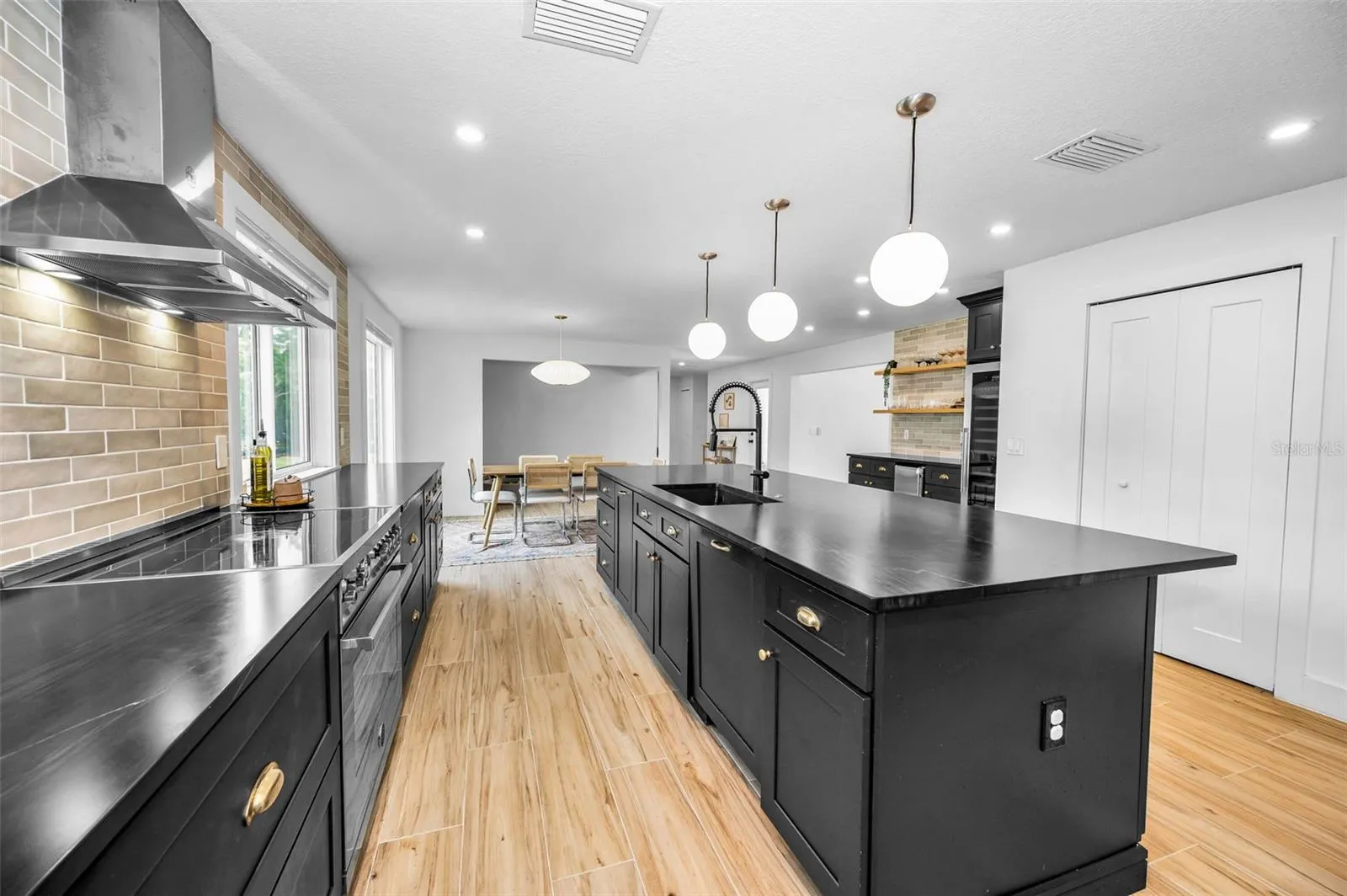 2024 NUGGET DR