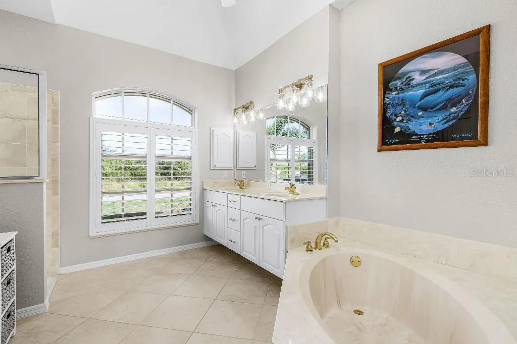 15626 MEACHAM CIR
