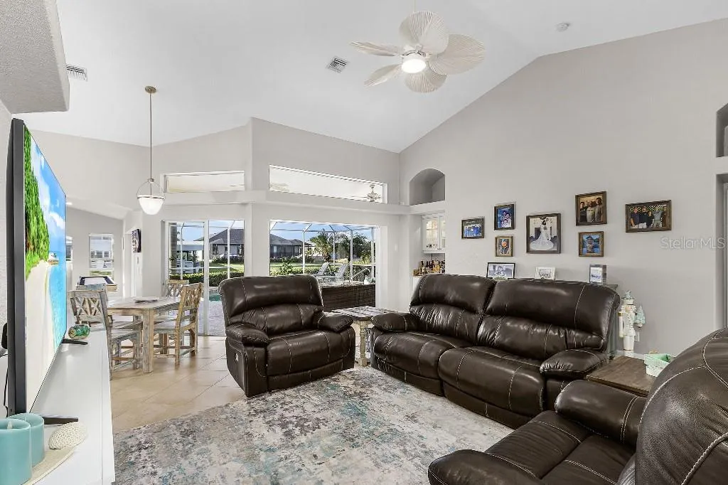 15626 MEACHAM CIR