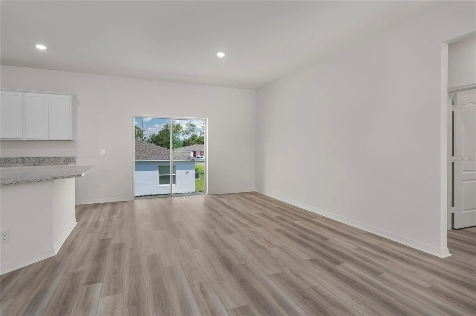 380 AMBERJACK CT