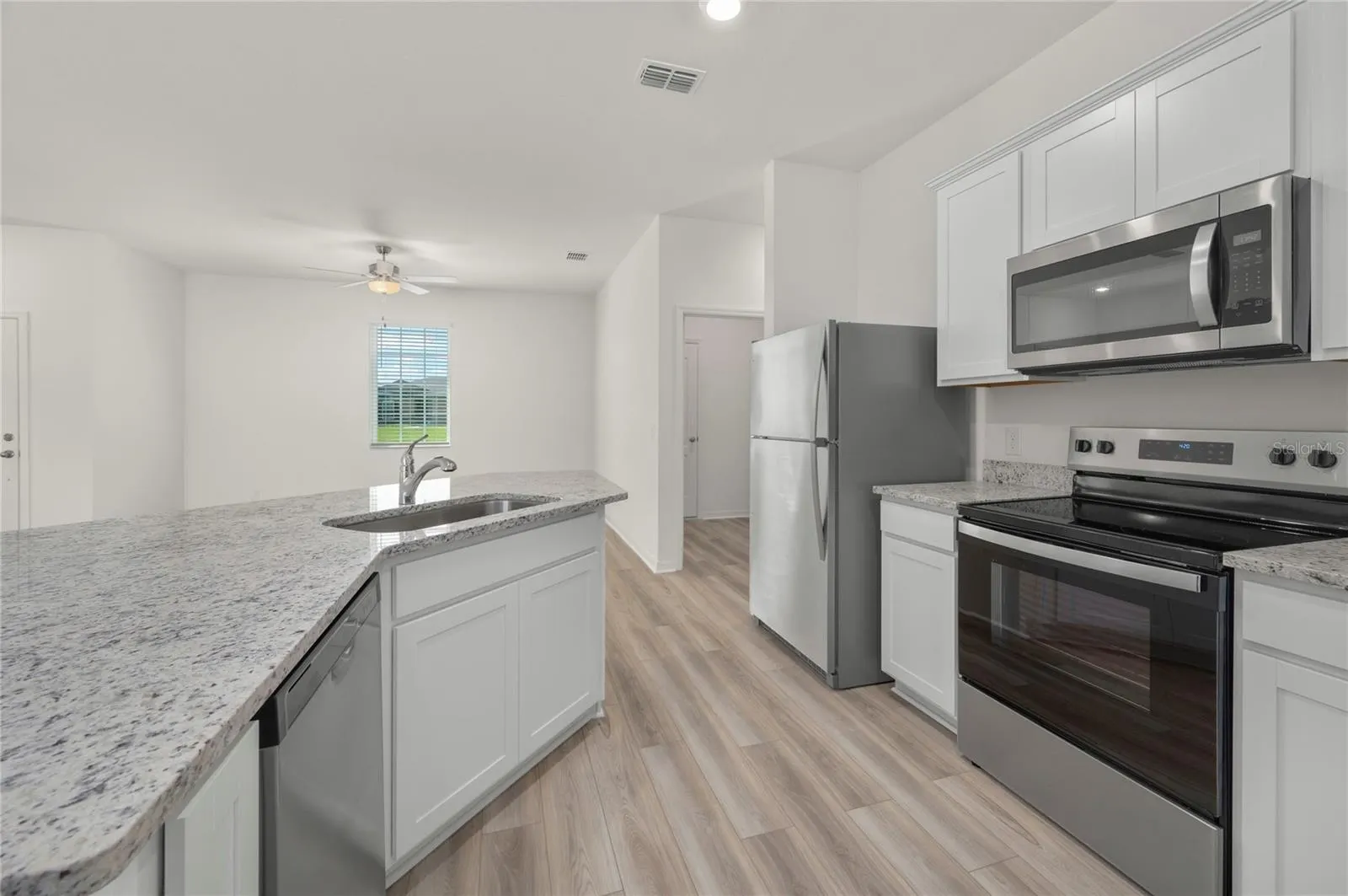 380 AMBERJACK CT