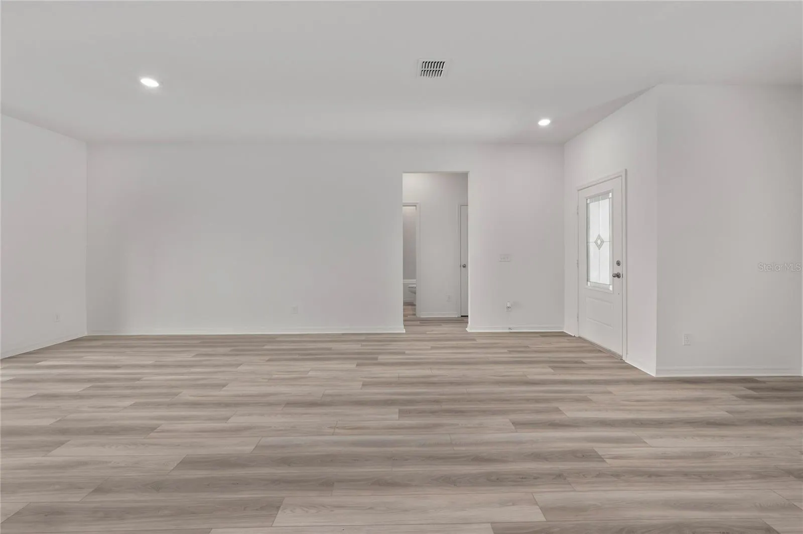 380 AMBERJACK CT