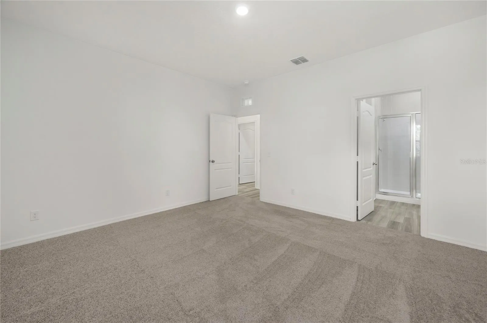 380 AMBERJACK CT