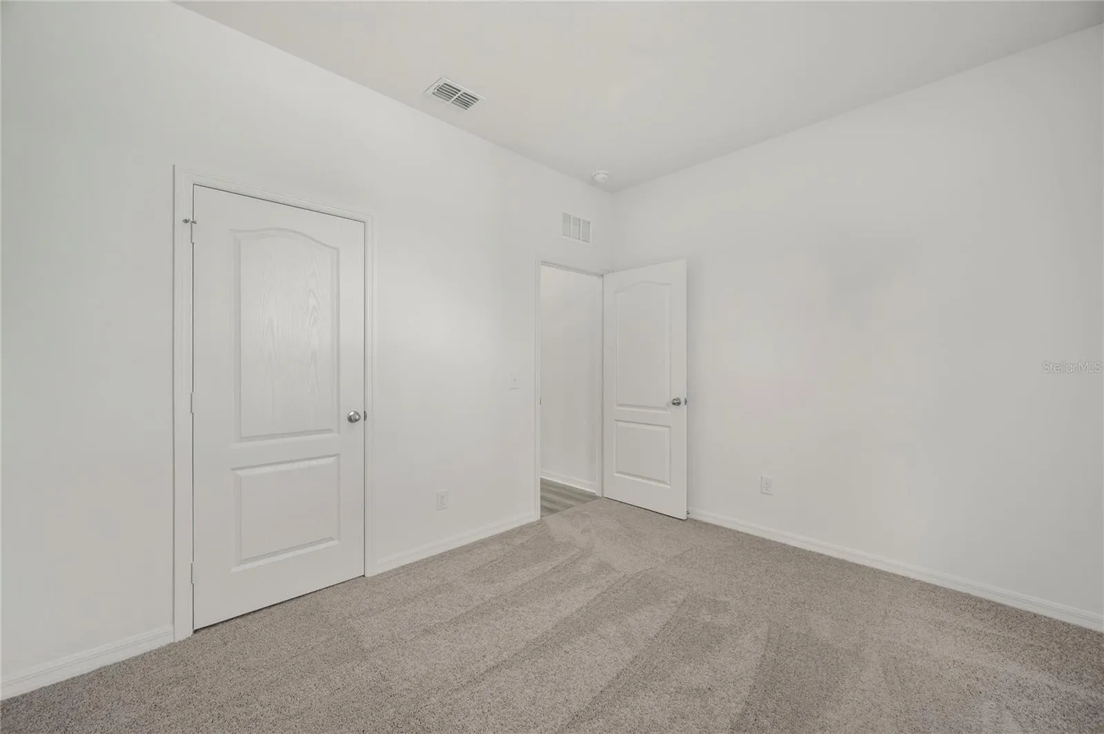 380 AMBERJACK CT
