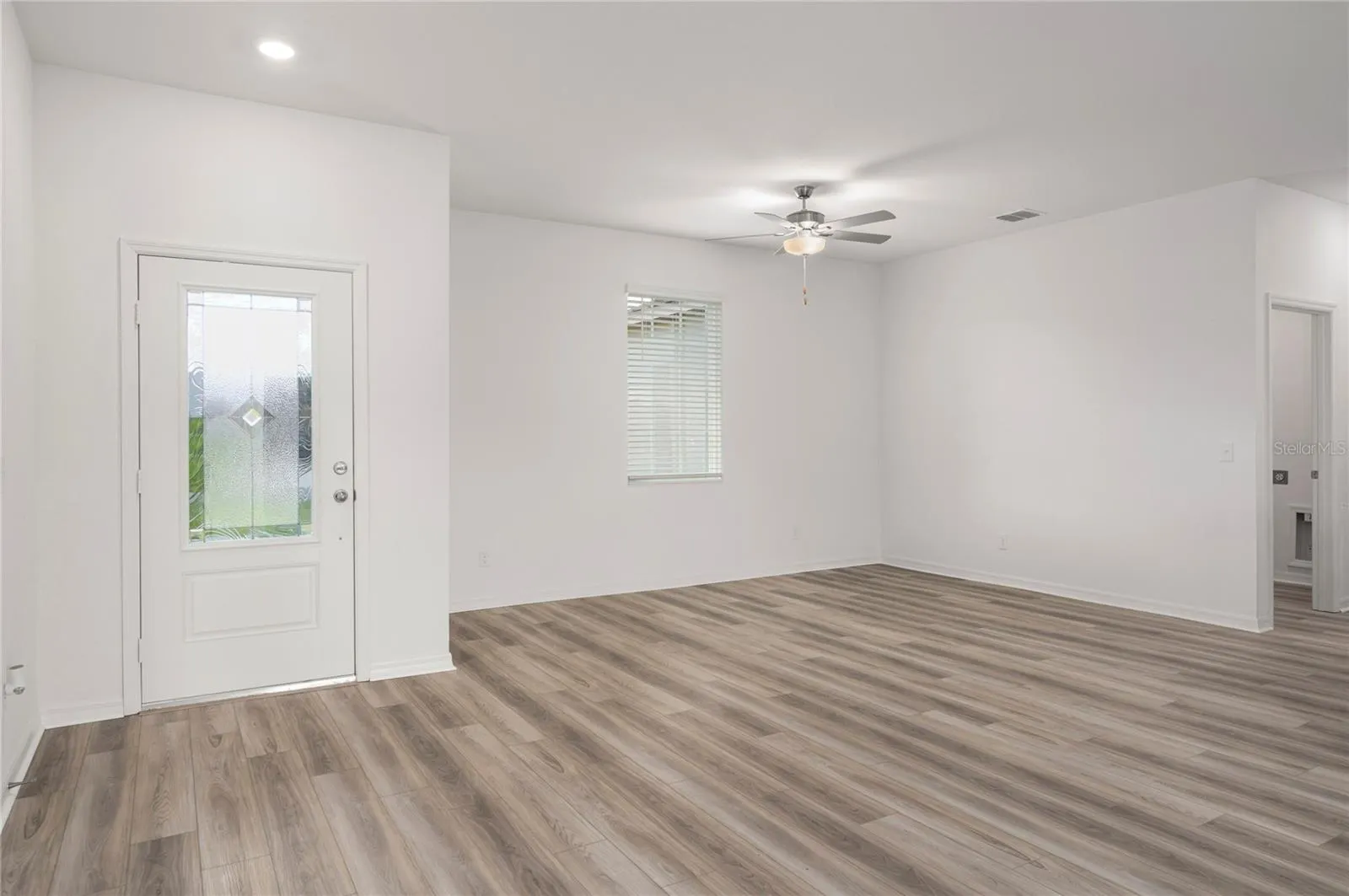 380 AMBERJACK CT