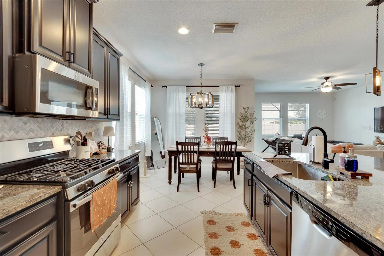 11135 SPRING POINT CIR