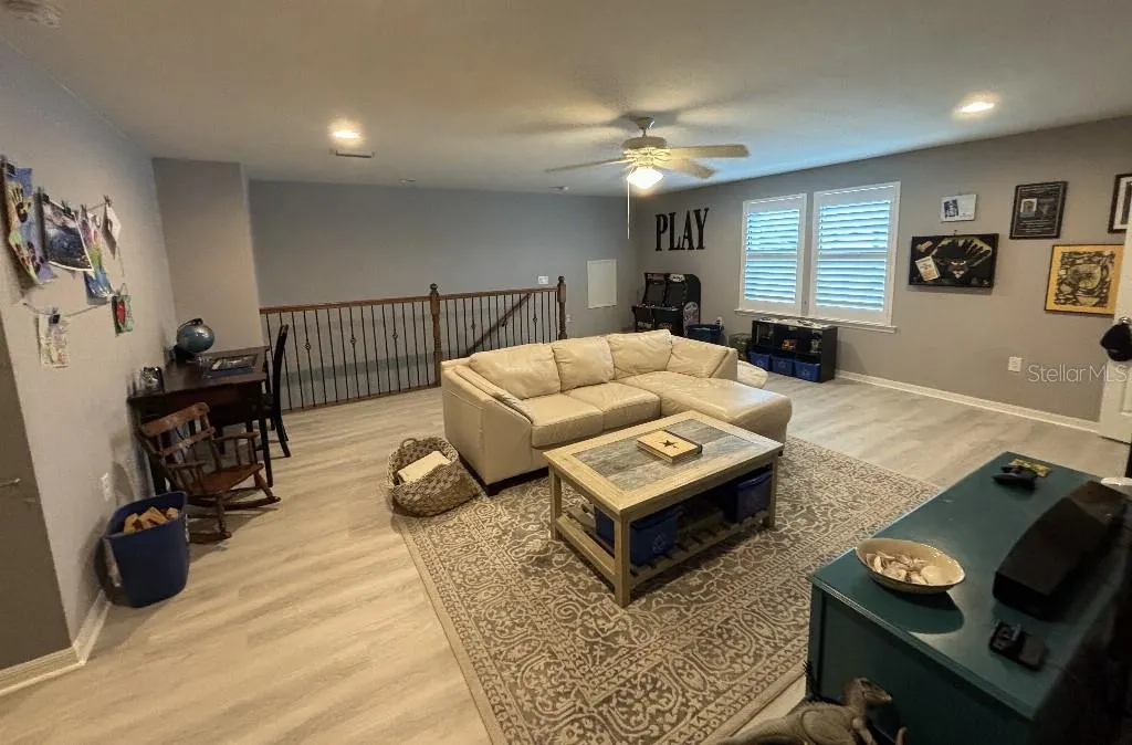 2409 CARNATION CT