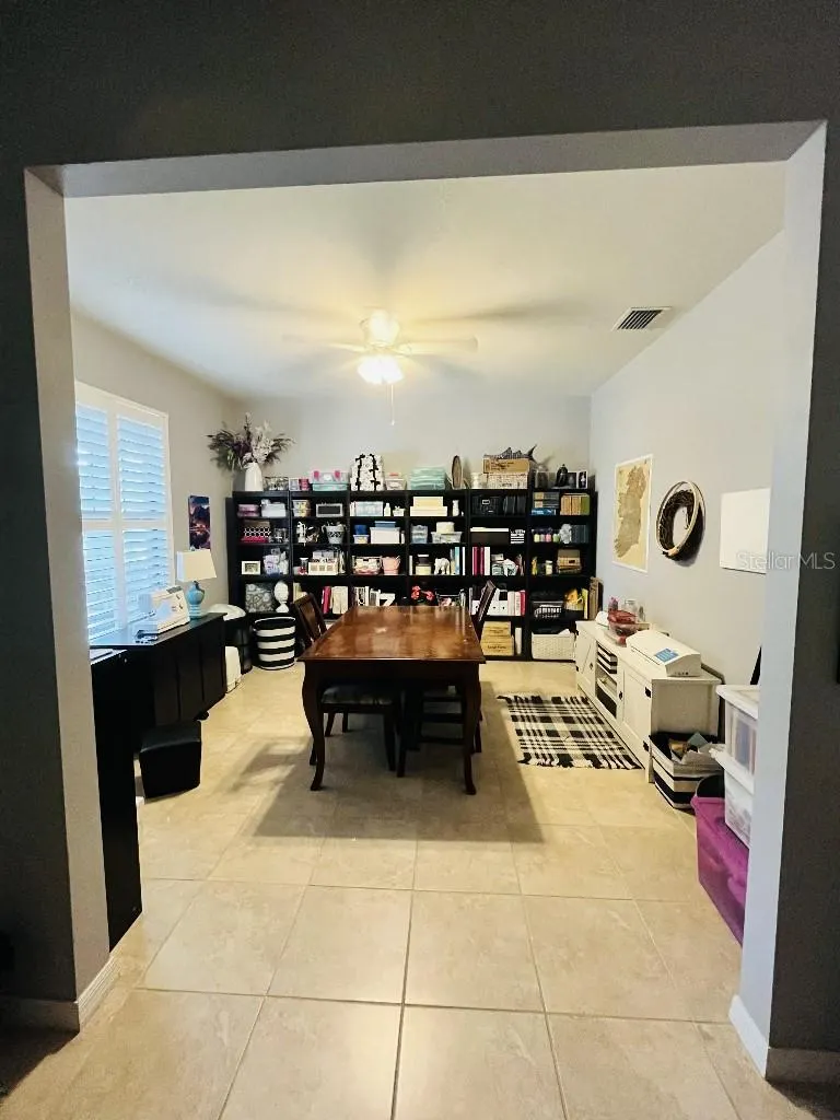2409 CARNATION CT