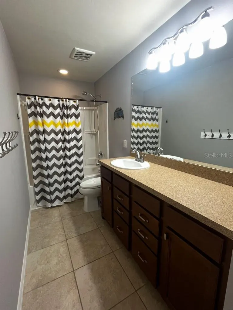 2409 CARNATION CT
