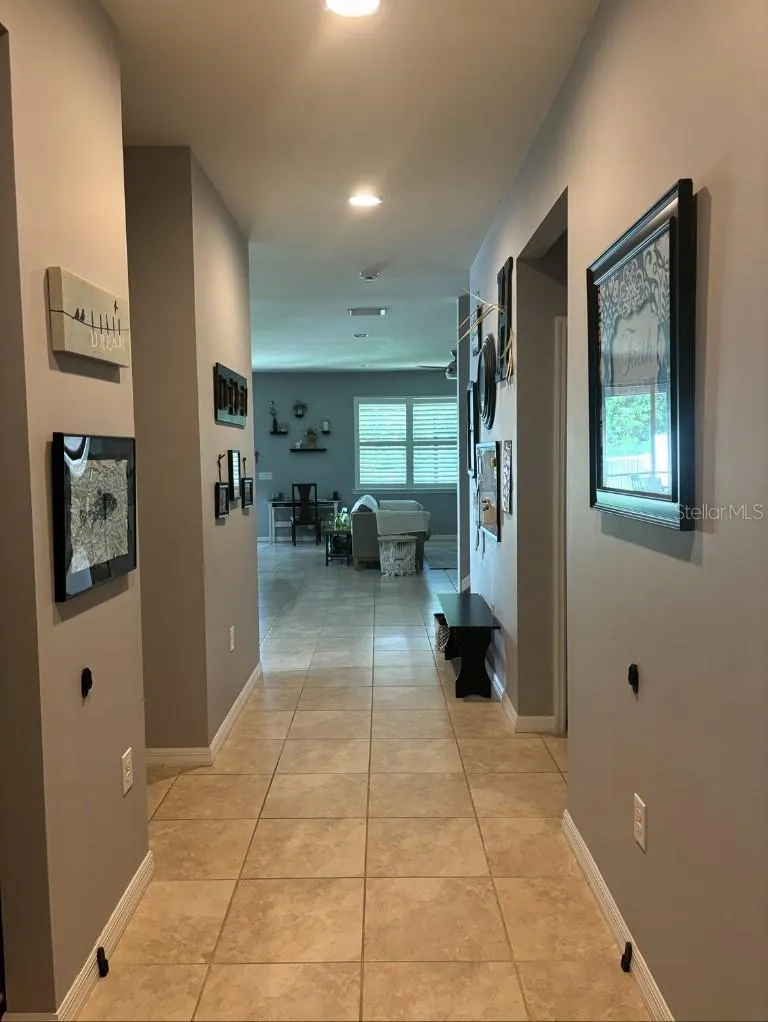 2409 CARNATION CT
