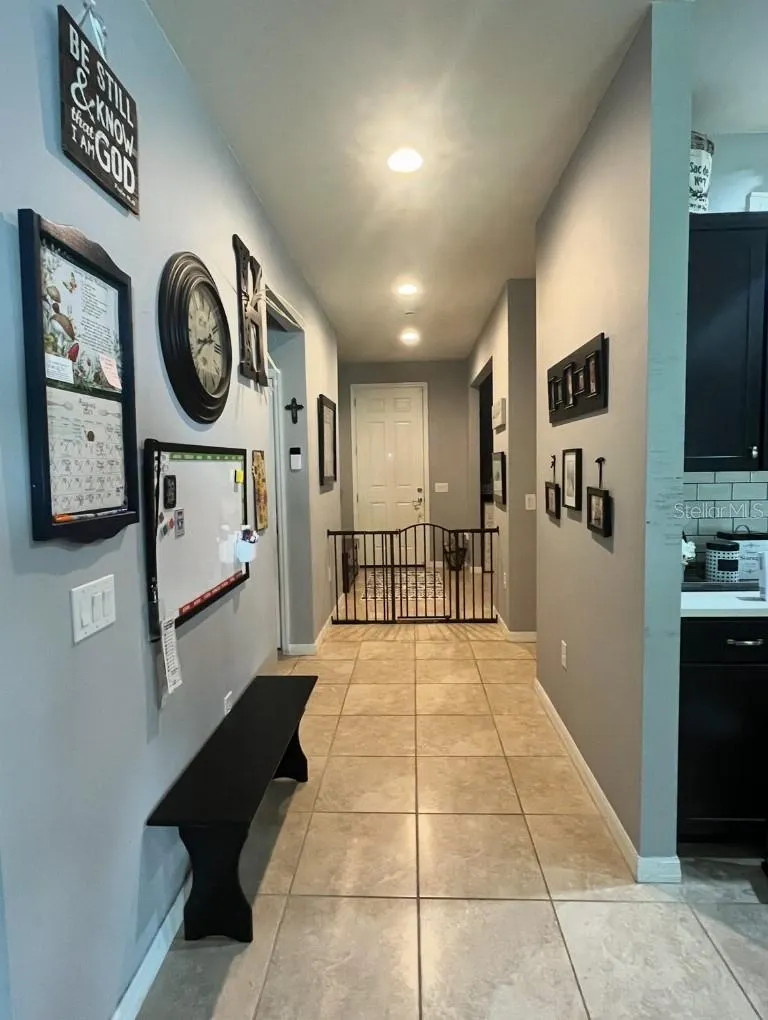 2409 CARNATION CT