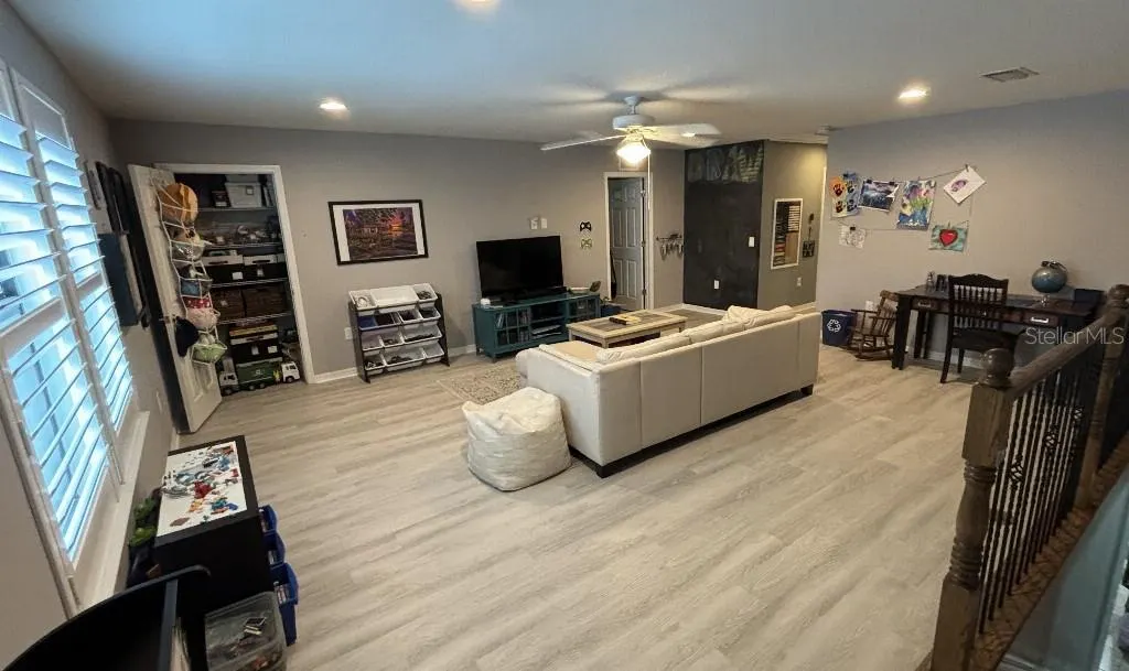 2409 CARNATION CT