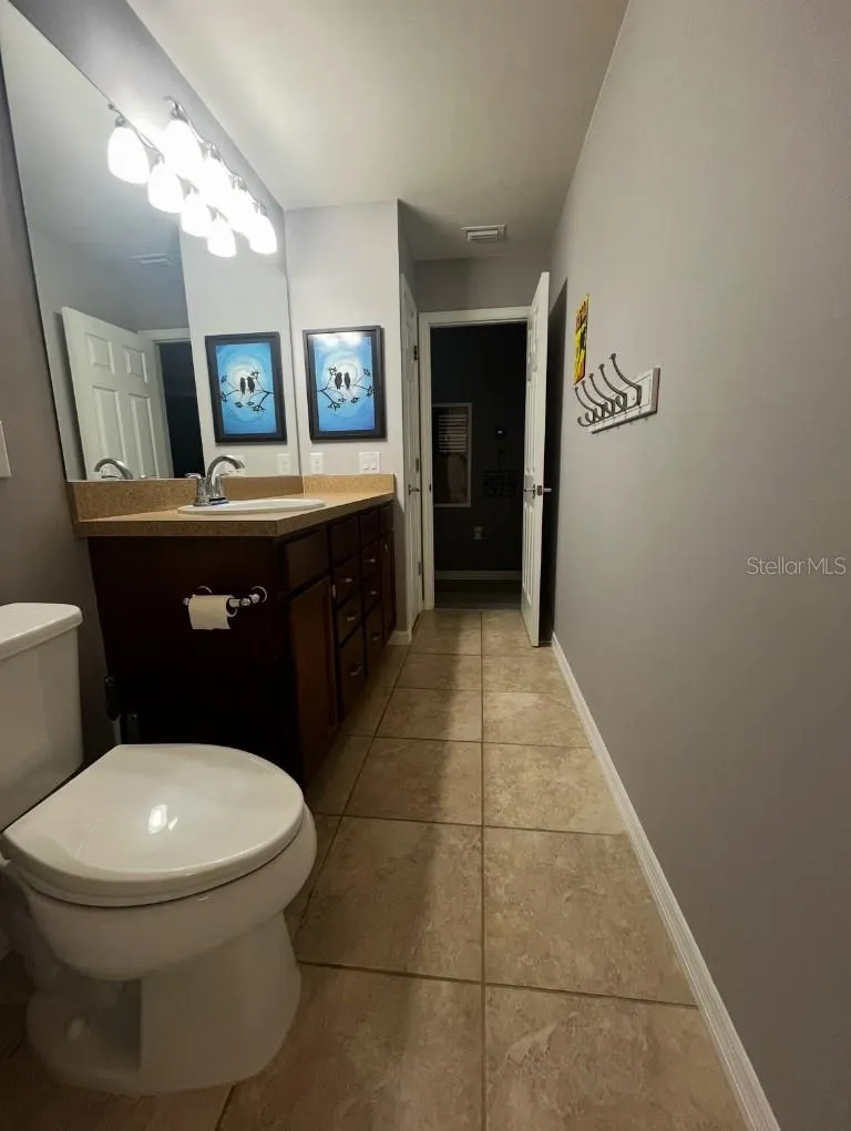 2409 CARNATION CT