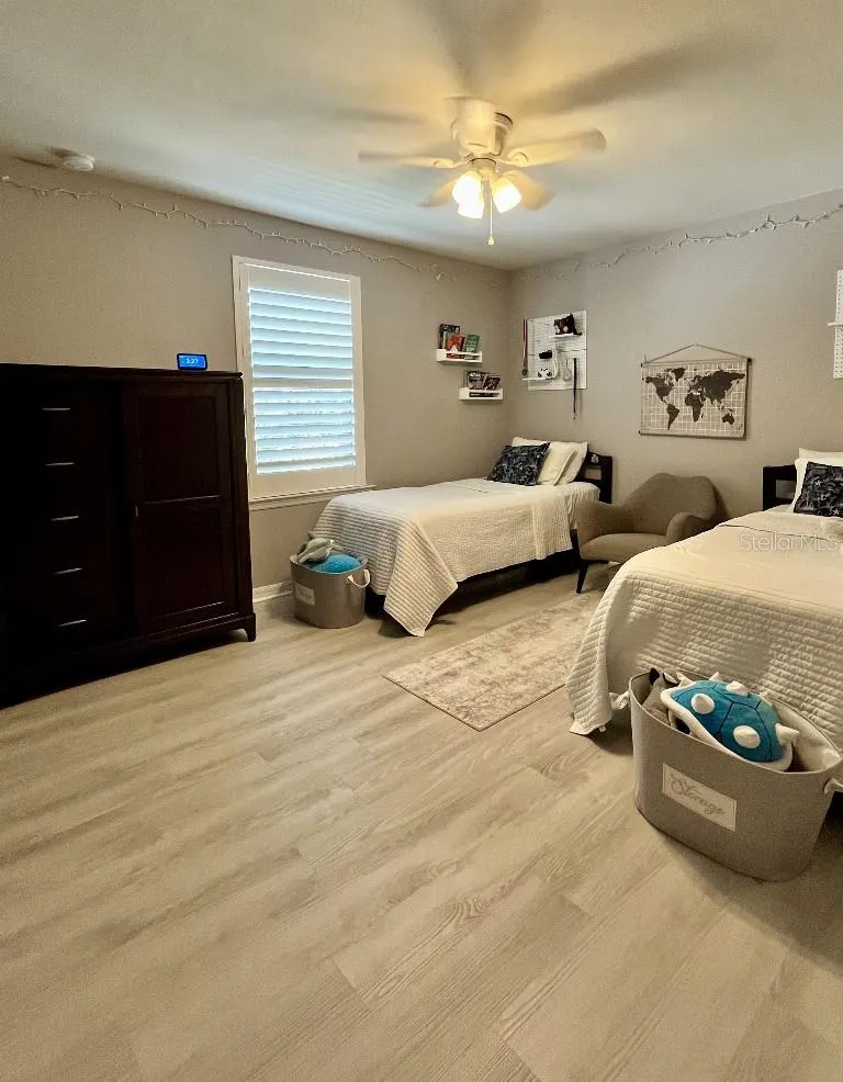 2409 CARNATION CT