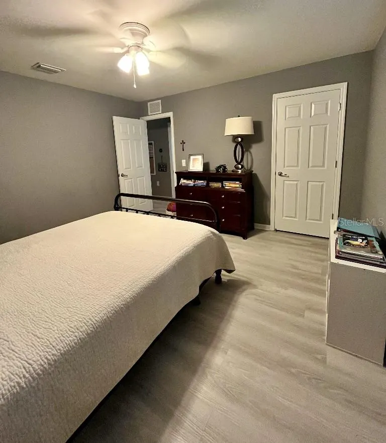 2409 CARNATION CT
