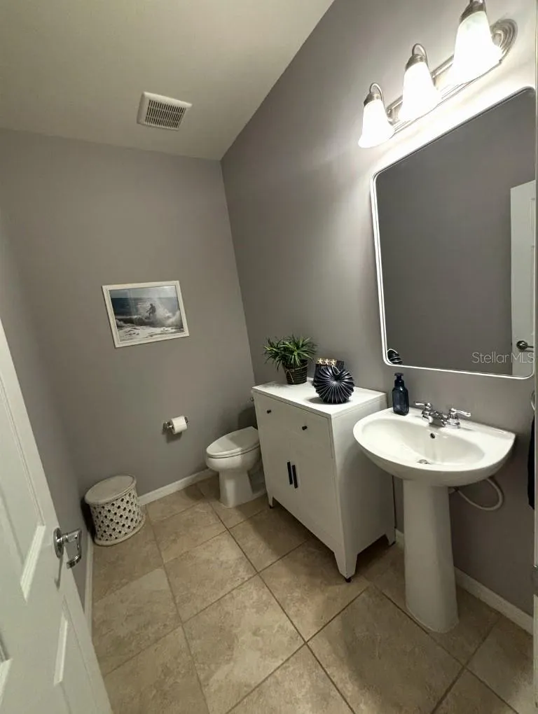 2409 CARNATION CT