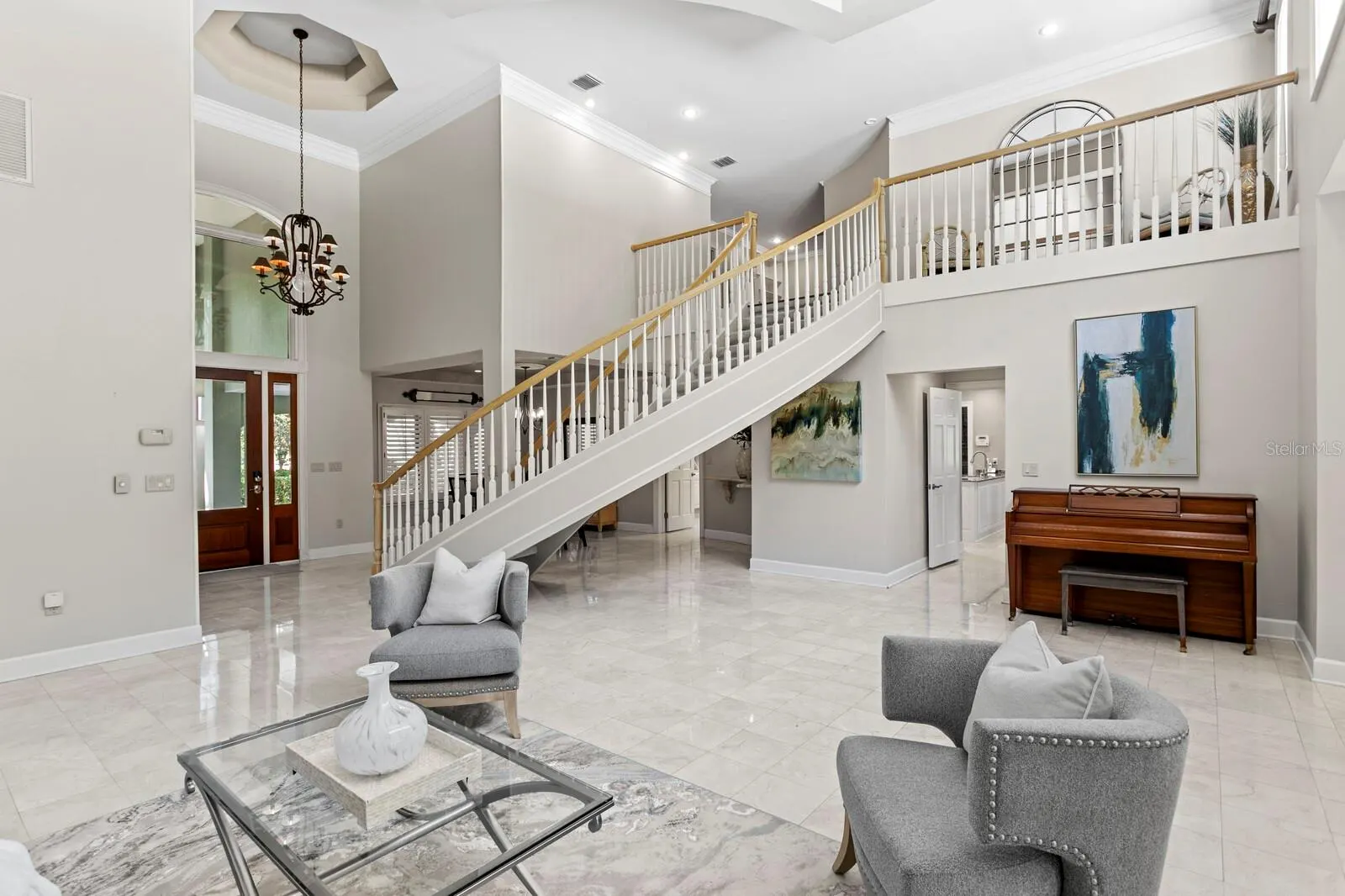 6352 W MACLAURIN DR