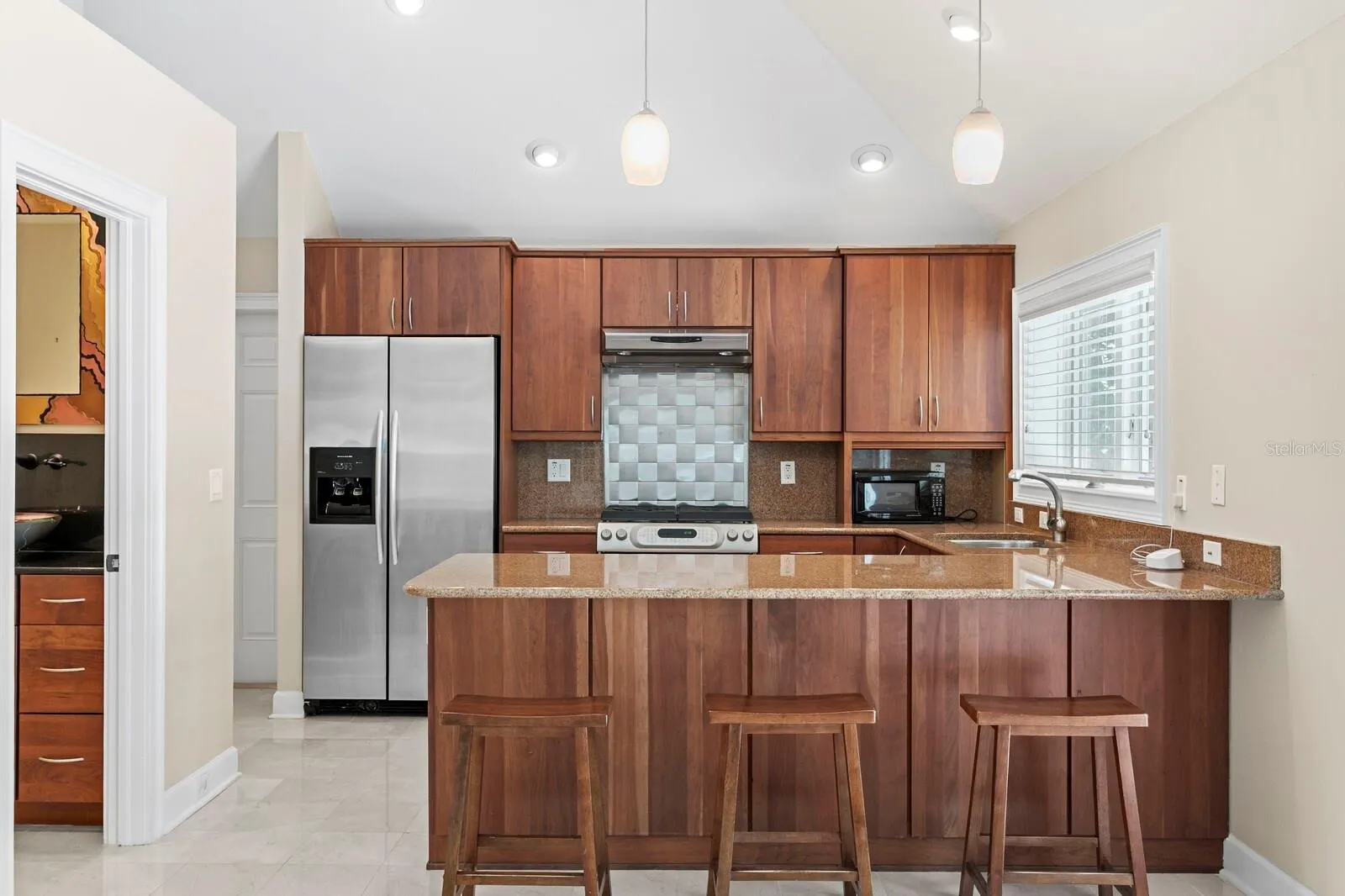 6352 W MACLAURIN DR