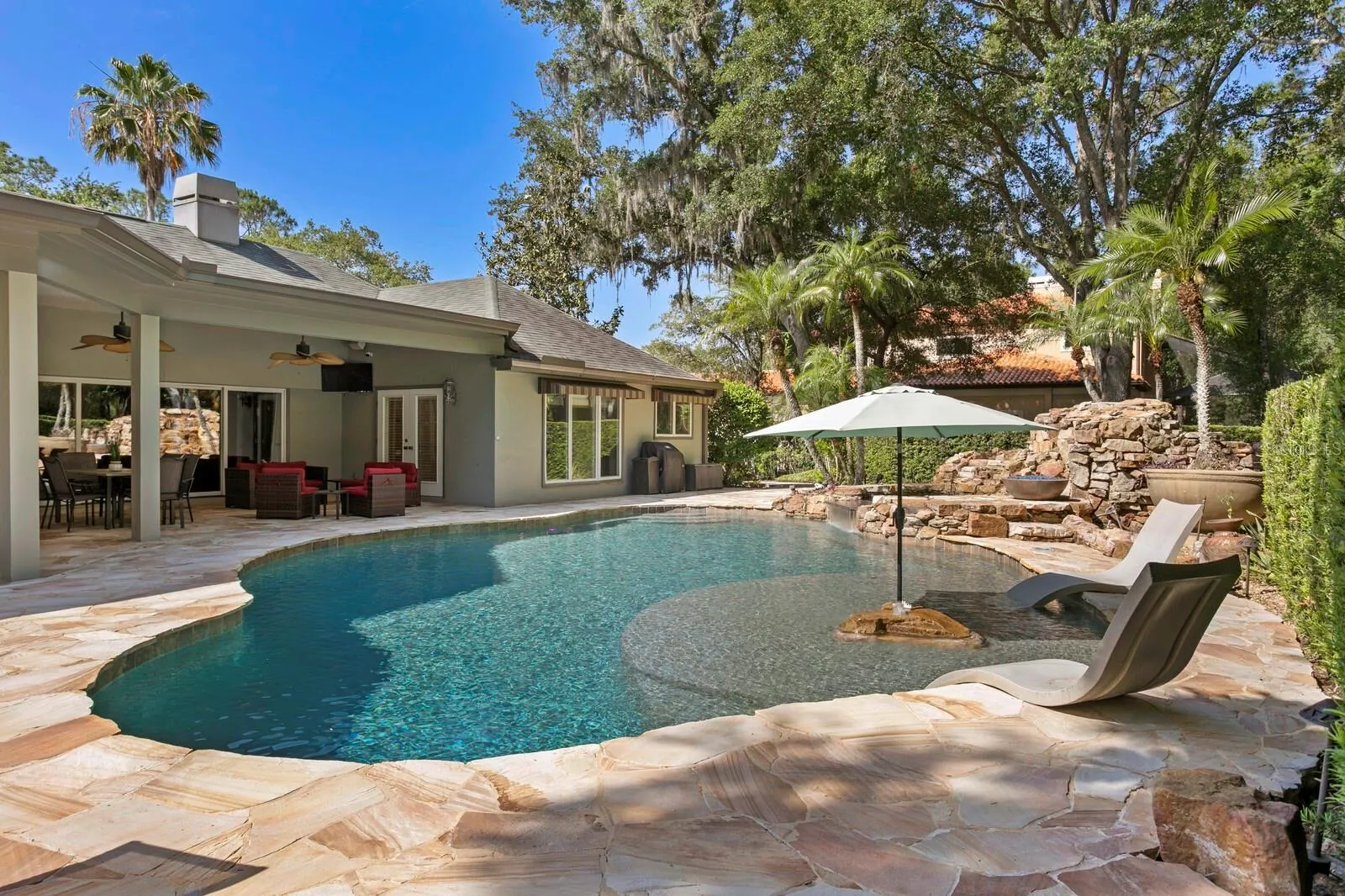 6352 W MACLAURIN DR