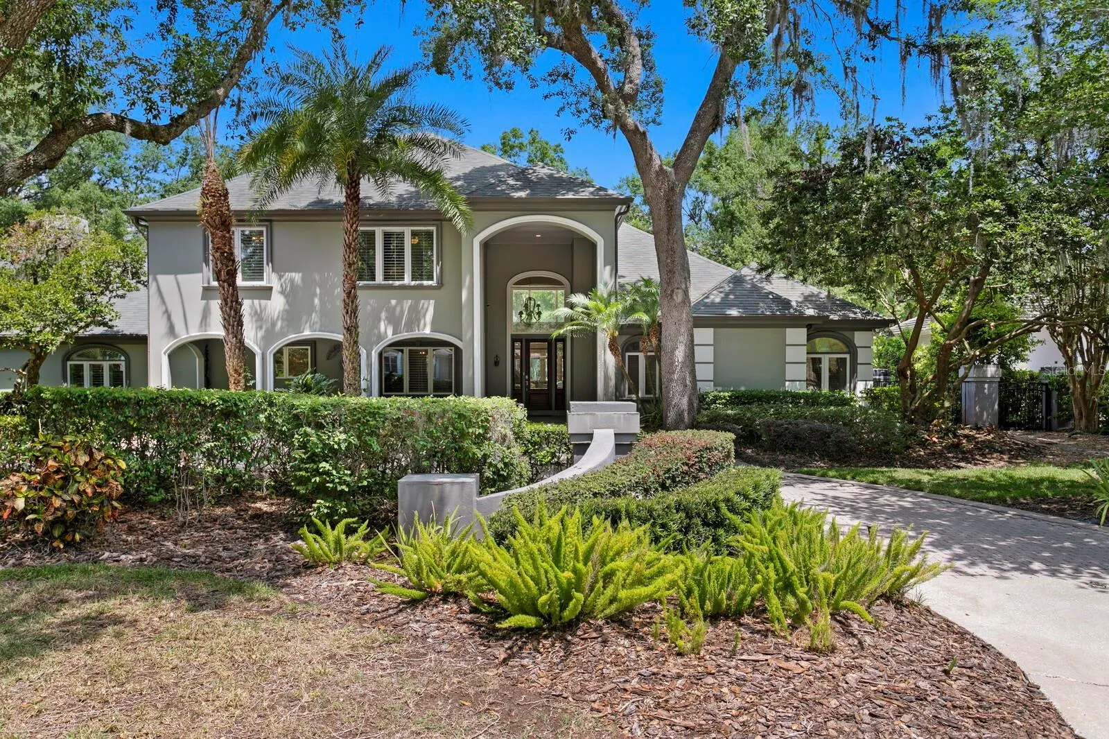 6352 W MACLAURIN DR