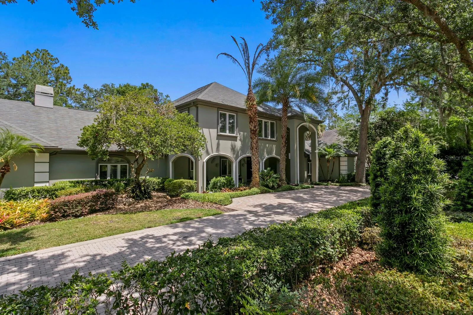 6352 W MACLAURIN DR