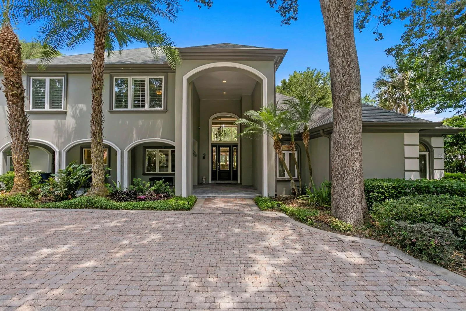 6352 W MACLAURIN DR