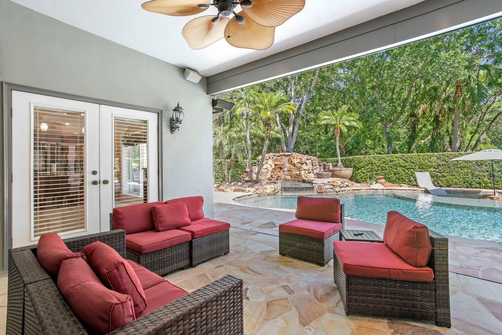 6352 W MACLAURIN DR