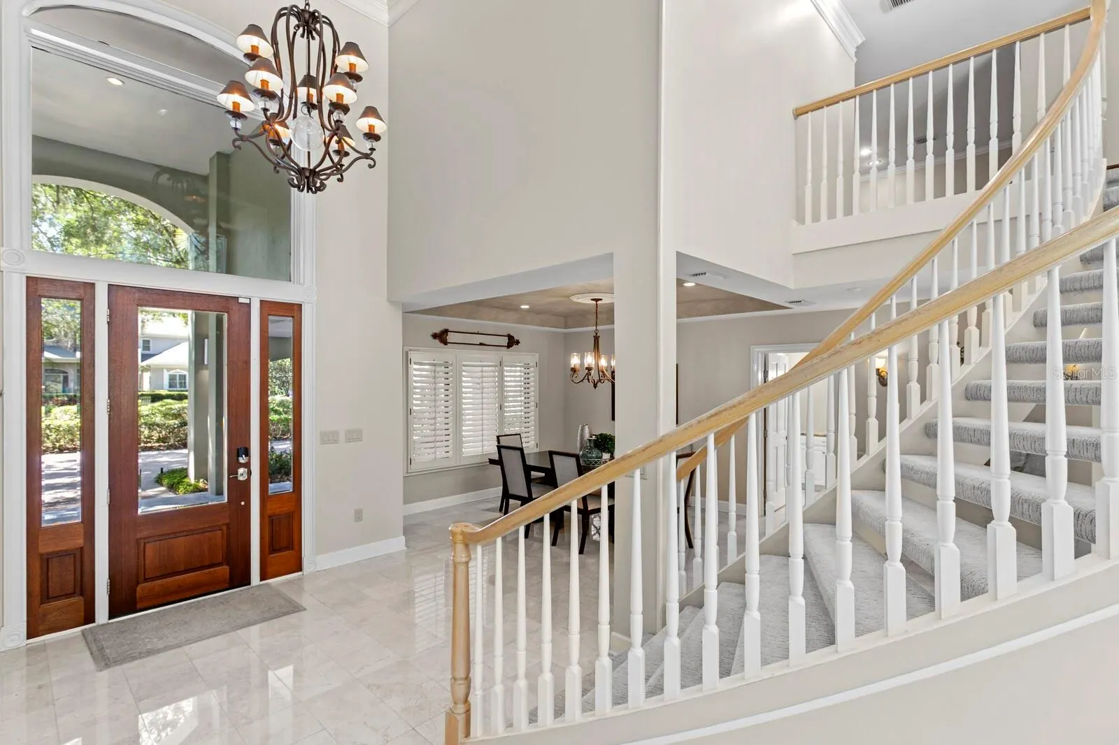 6352 W MACLAURIN DR