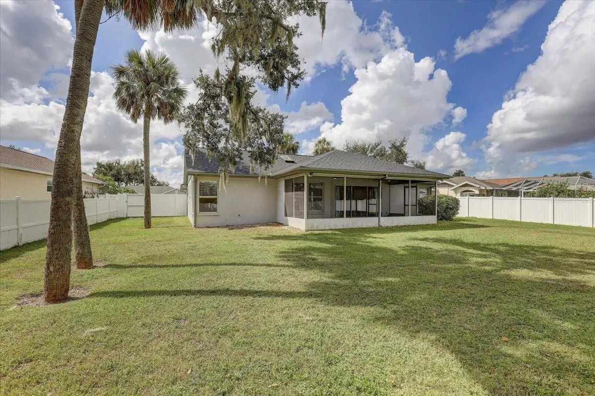6814 67TH STREET CIR E